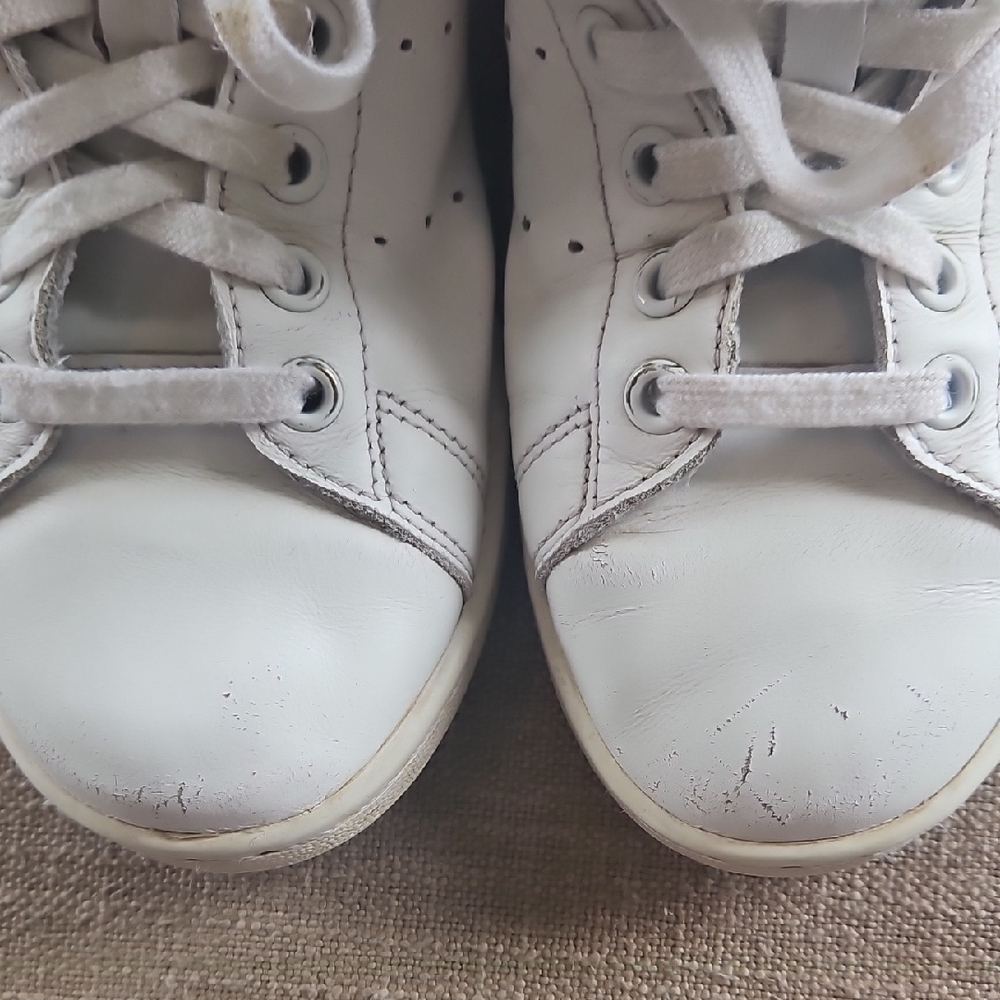Adidas Stan Smith White and Orange Sneakers Classic Design - Picture 5 of 6